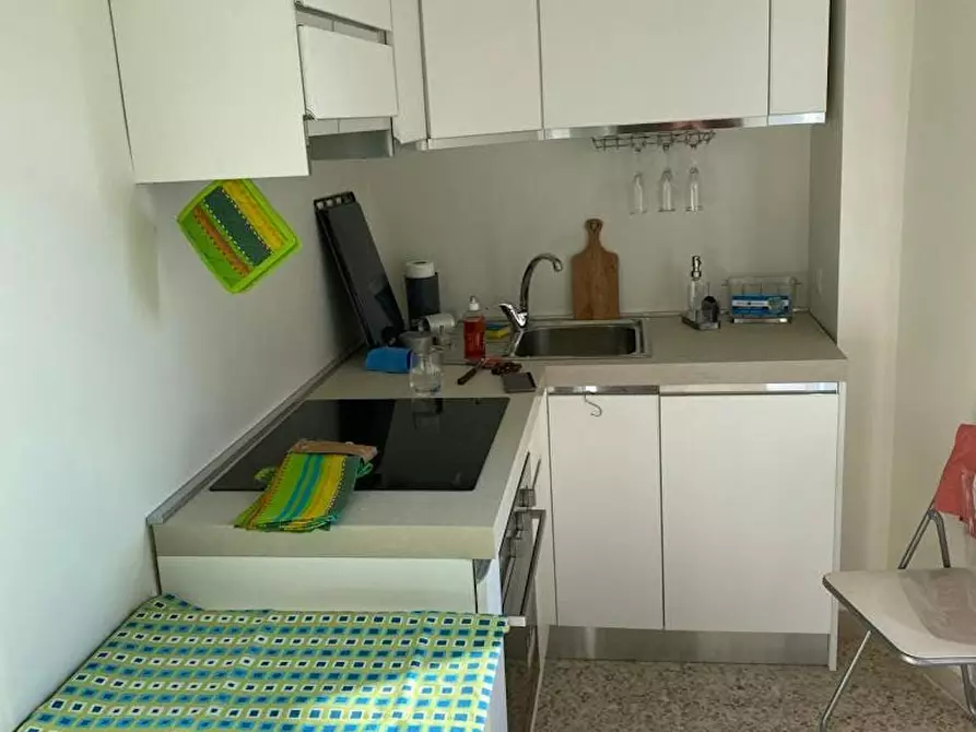 Immagine 5 di Camera in affitto  in Via Giulio Venticinque a Roma