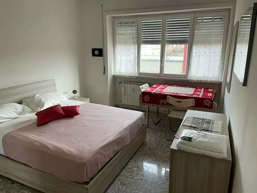Immagine 1 di Camera in affitto  in Via Giulio Venticinque a Roma