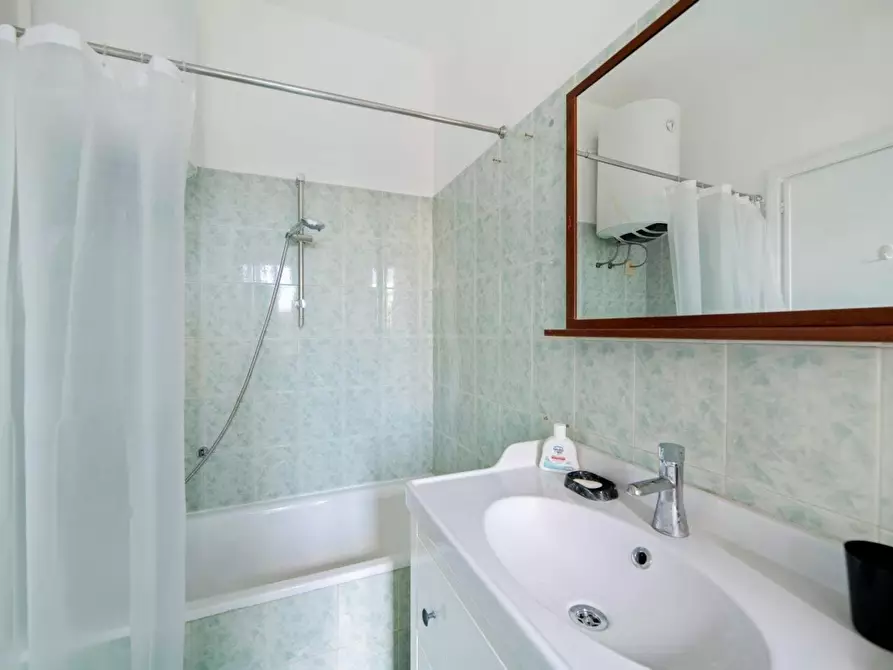 Immagine 10 di Camera in affitto  in Via Filippo Serafini a Roma