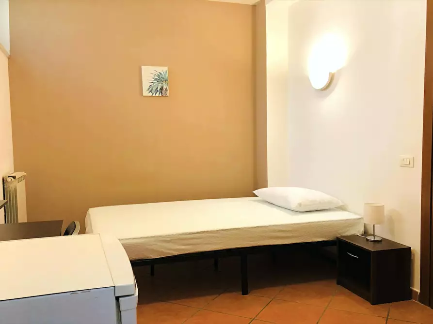 Immagine 2 di Camera in affitto  in Via Alessandro Brisse a Roma