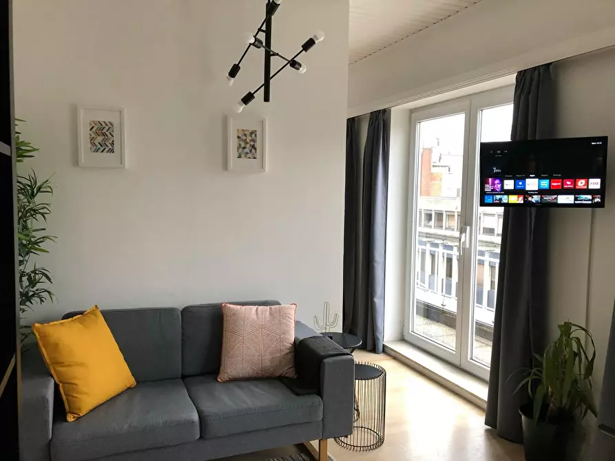 Immagine 1 di Appartamento in affitto  in Rue Montoyer a Bruxelles