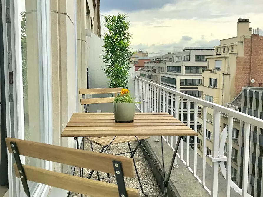 Immagine 7 di Appartamento in affitto  in Rue Montoyer a Bruxelles