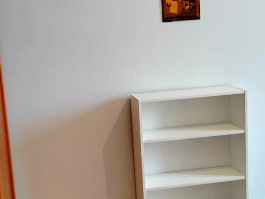 Immagine 10 di Camera in affitto  in Via Magnagrecia a Roma