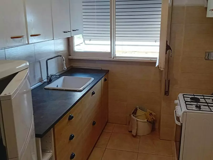 Immagine 9 di Appartamento in affitto  in Via Appia Nuova a Roma