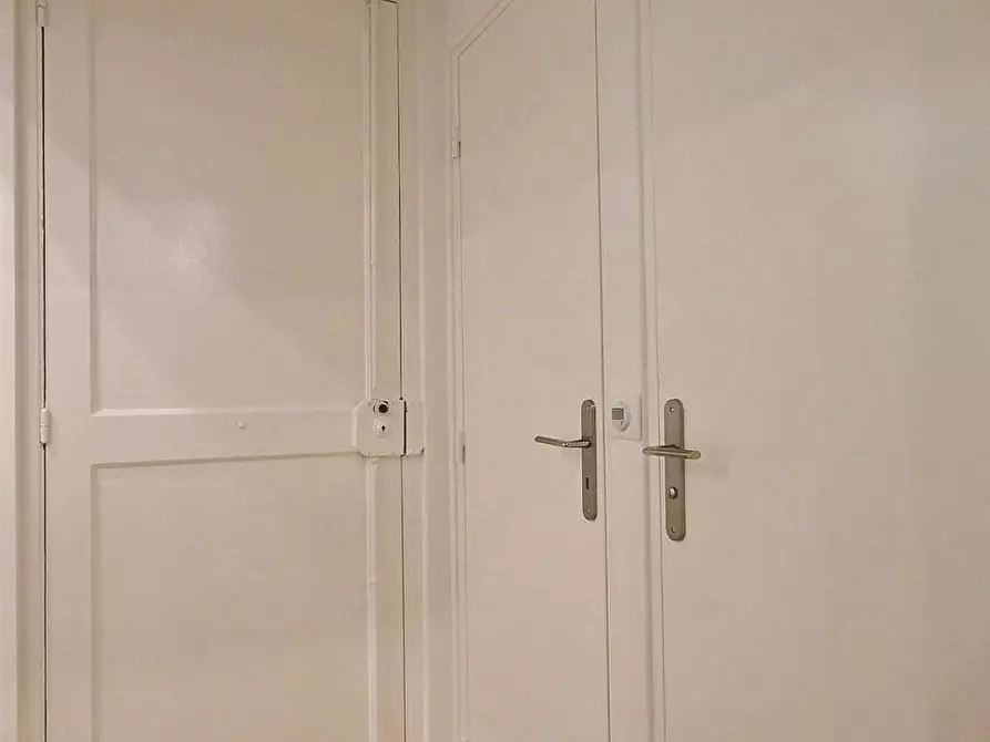 Immagine 3 di Appartamento in affitto  in Rue de Dunkerque a Paris