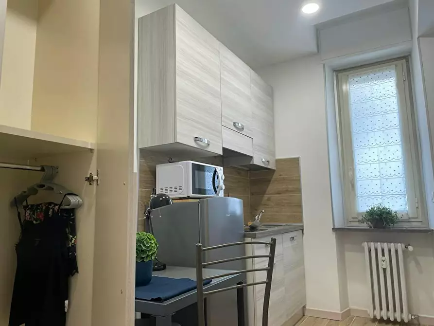 Immagine 10 di Camera in affitto  in Via Gradisca a Torino