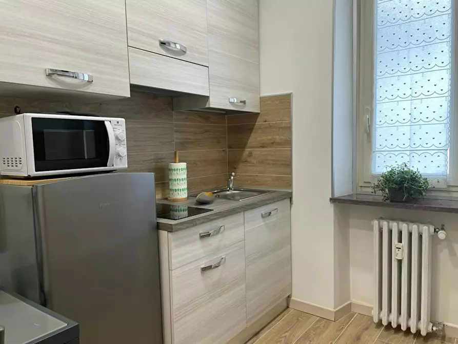 Immagine 9 di Camera in affitto  in Via Gradisca a Torino