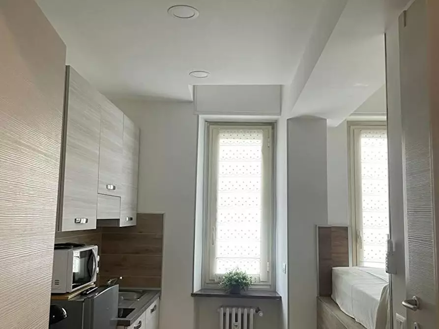 Immagine 5 di Camera in affitto  in Via Gradisca a Torino