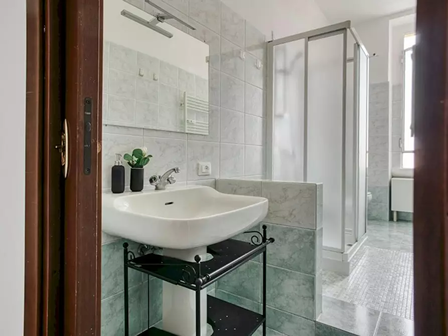 Immagine 9 di Camera in affitto  in Via Pellegrino Rossi a Milano