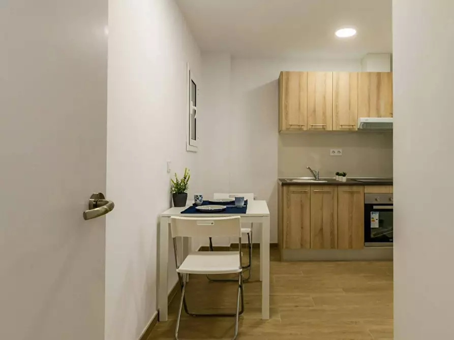 Immagine 6 di Appartamento in affitto  in Carrer del Moianès a Barcelona