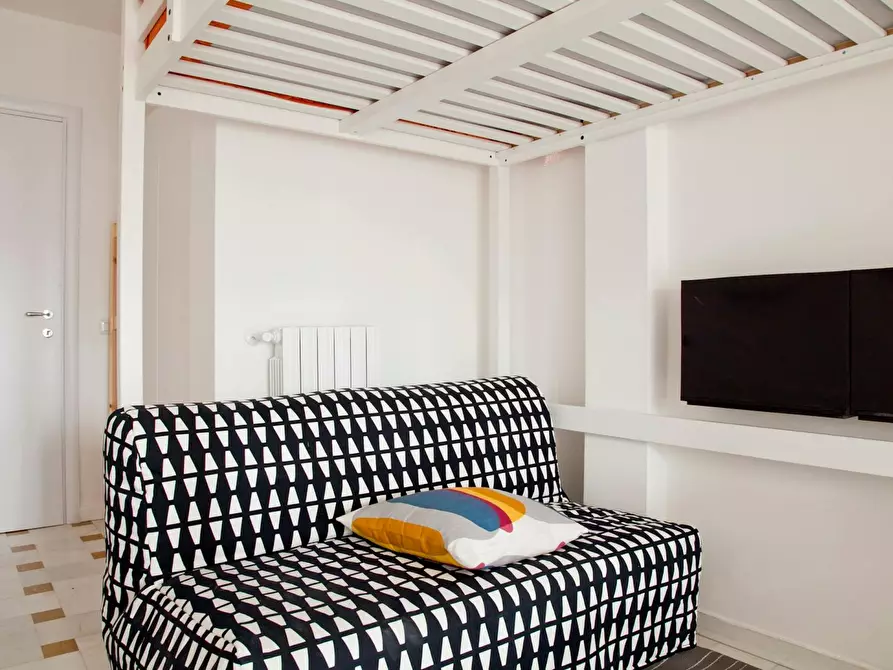 Immagine 5 di Camera in affitto  in Via Salaria a Roma