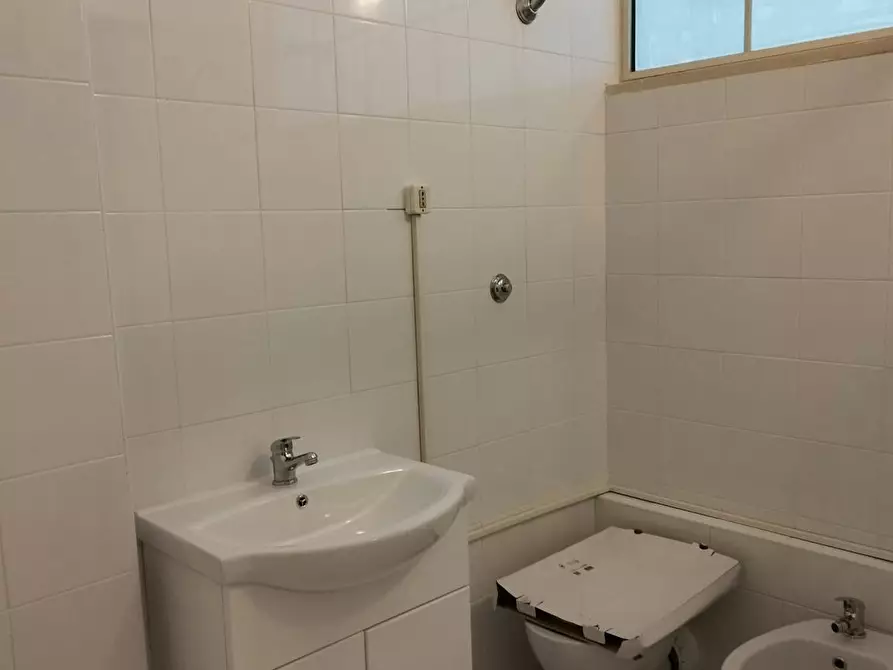 Immagine 2 di Camera in affitto  in Via Borghesano Lucchese a Roma