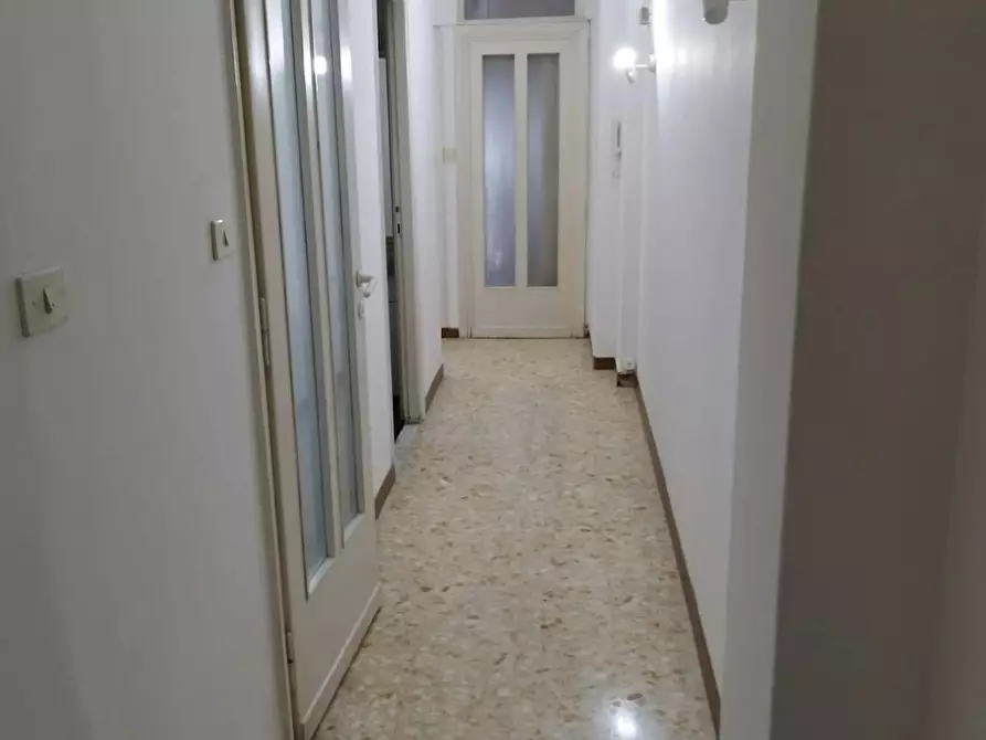 Immagine 10 di Camera in affitto  in Via Borghesano Lucchese a Roma