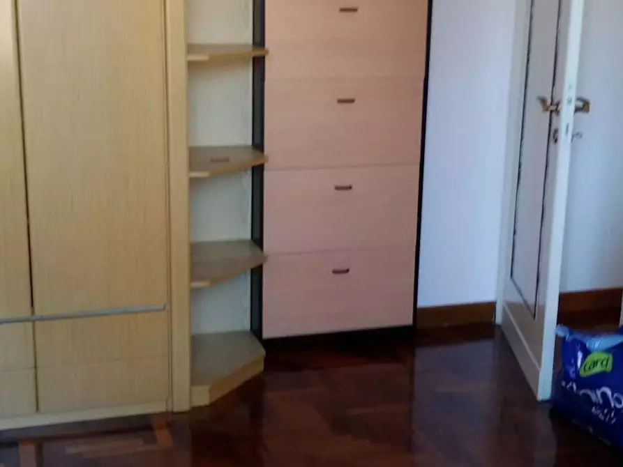 Immagine 3 di Appartamento in affitto  in Via Apuania a Roma