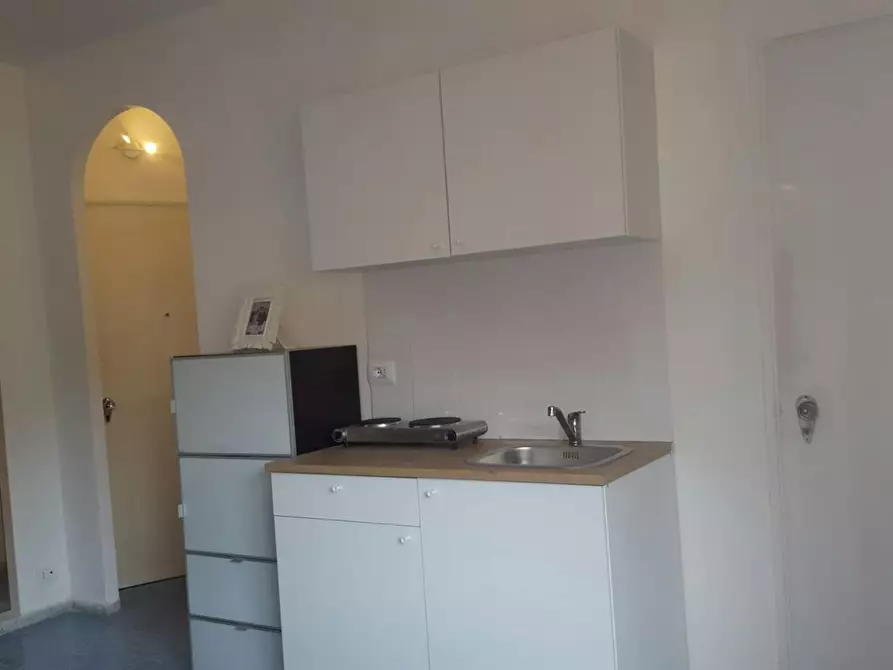 Immagine 7 di Appartamento in affitto  in Via di San Romano a Roma