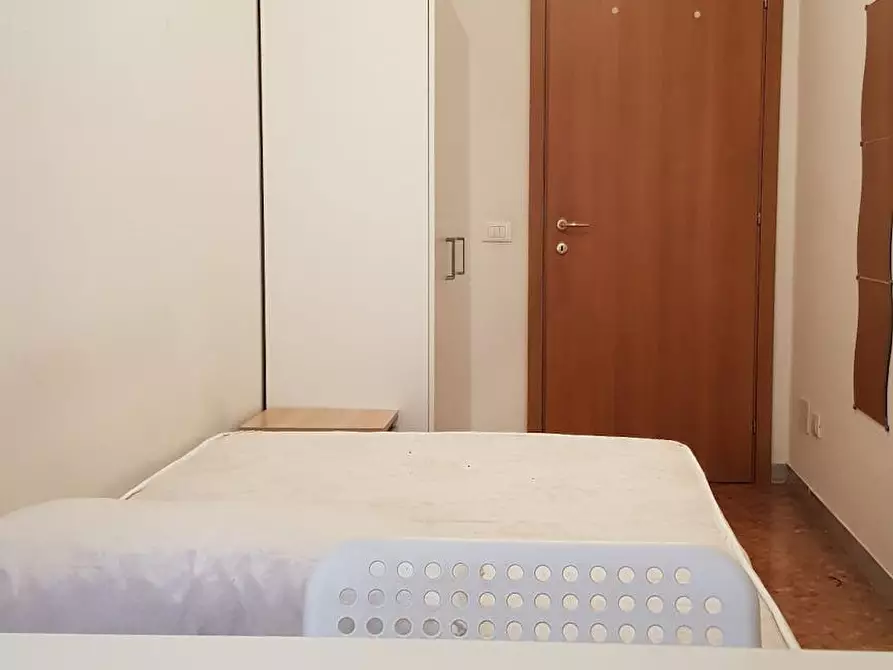 Immagine 6 di Camera in affitto  in Via Conca d'Oro a Roma