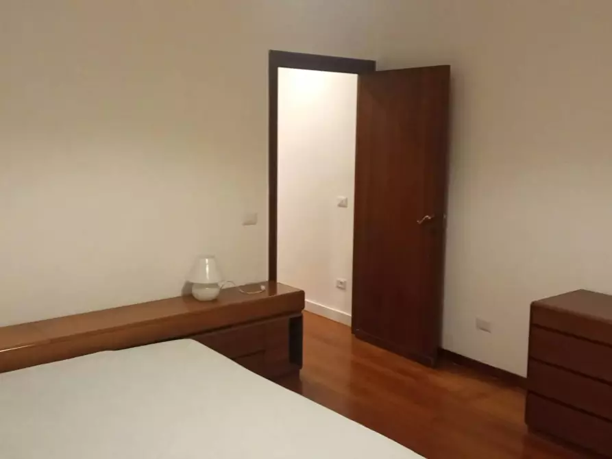 Immagine 2 di Camera in affitto  in Via Macedonia a Roma