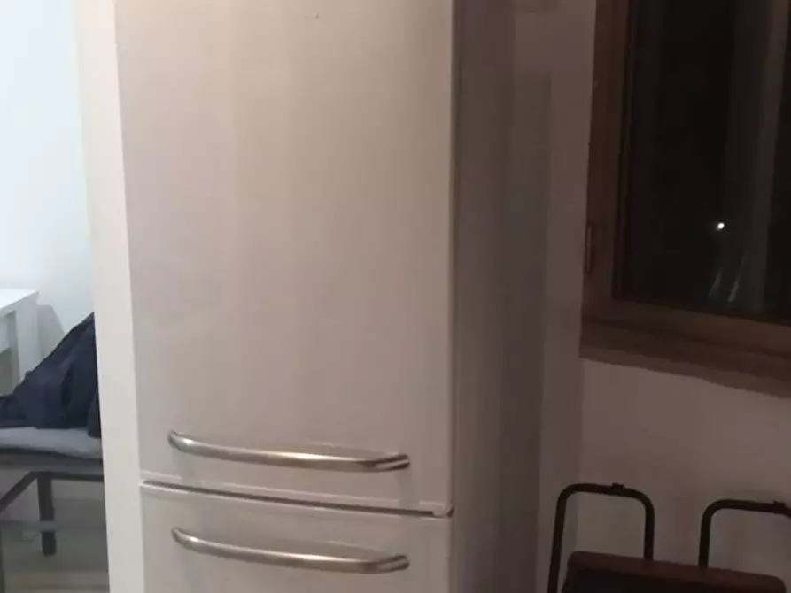 Immagine 10 di Camera in affitto  in Via Macedonia a Roma