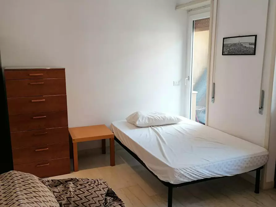 Immagine 10 di Camera in affitto  in Via Portuense a Roma