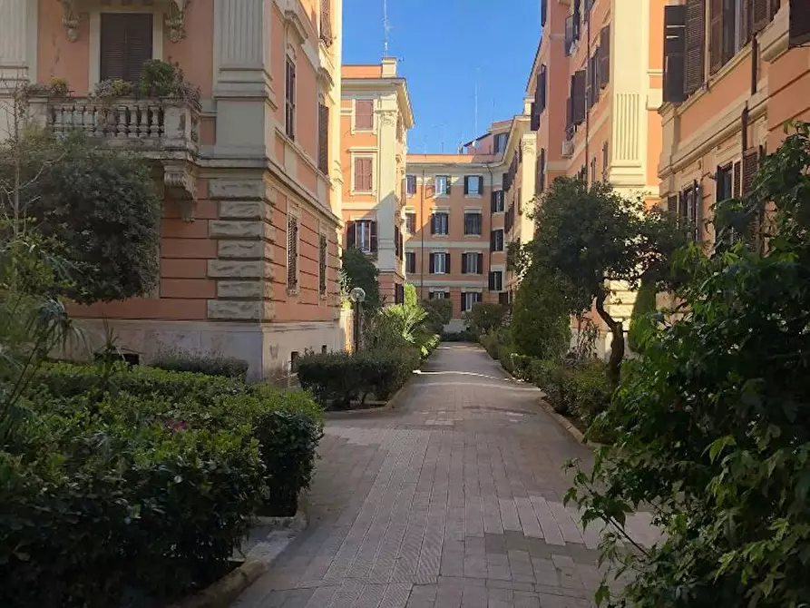 Immagine 7 di Camera in affitto  in Via Gallia a Roma