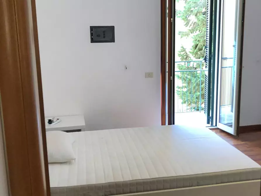 Immagine 5 di Camera in affitto  in Via Annio Felice a Roma
