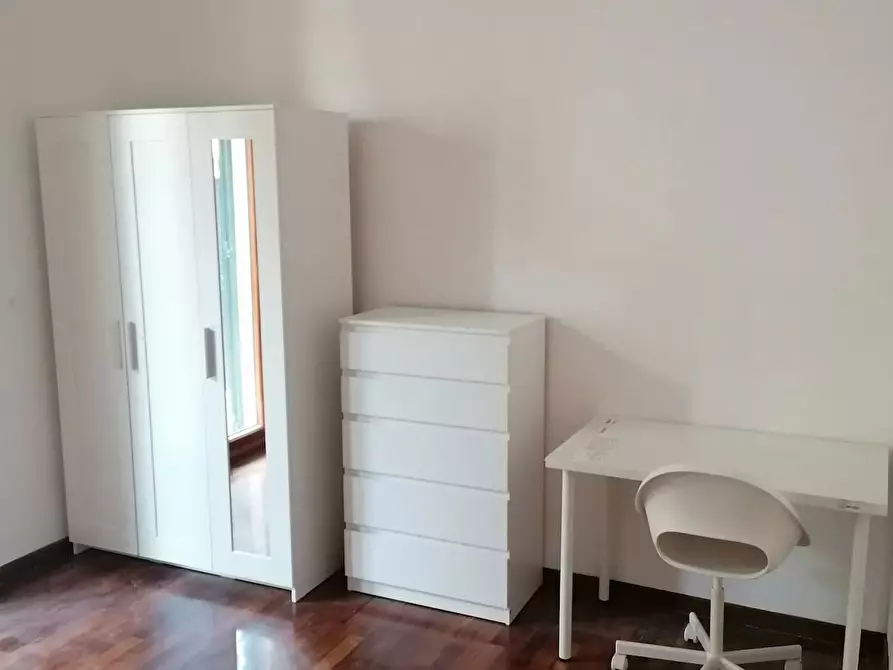 Immagine 3 di Camera in affitto  in Via Annio Felice a Roma
