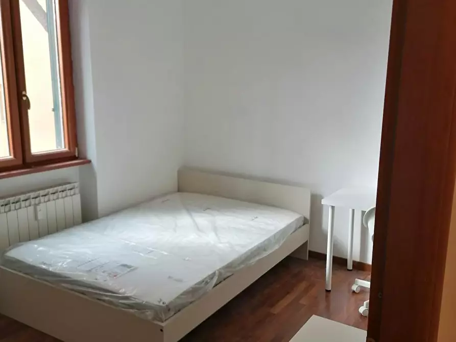 Immagine 1 di Camera in affitto  in Via Annio Felice a Roma