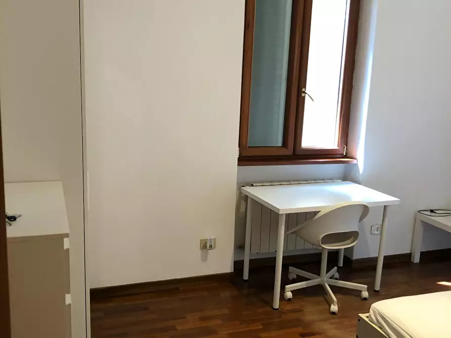 Immagine 5 di Camera in affitto  in Via Annio Felice a Roma