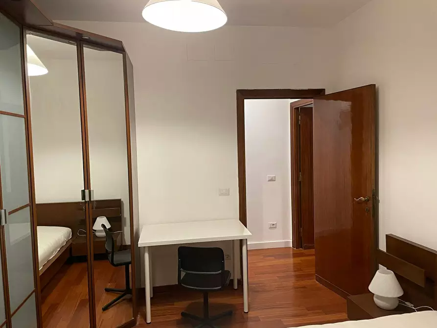 Immagine 1 di Camera in affitto  in Via Macedonia a Roma