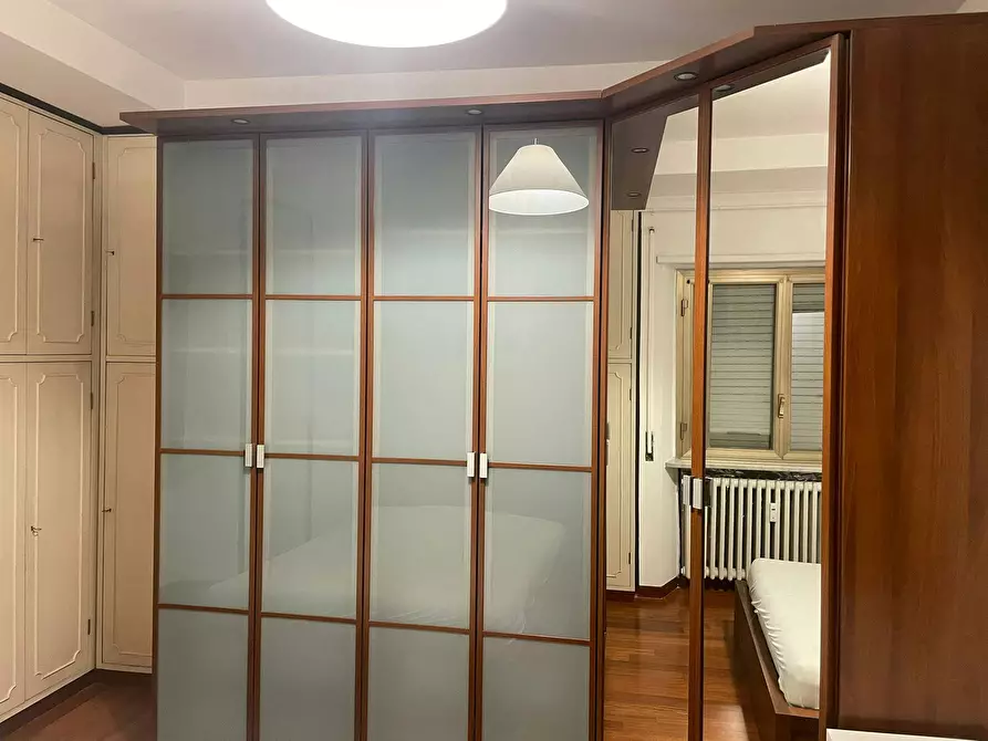 Immagine 3 di Camera in affitto  in Via Macedonia a Roma