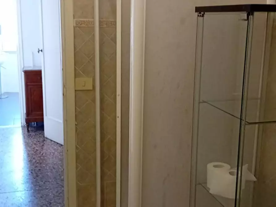 Immagine 10 di Camera in affitto  in Via Tronto a Roma