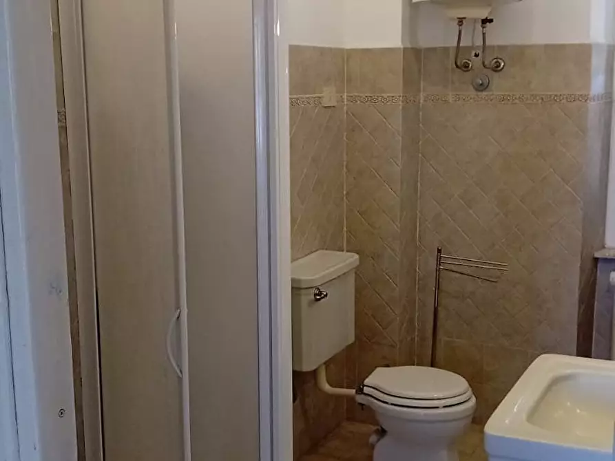 Immagine 5 di Camera in affitto  in Via Tronto a Roma