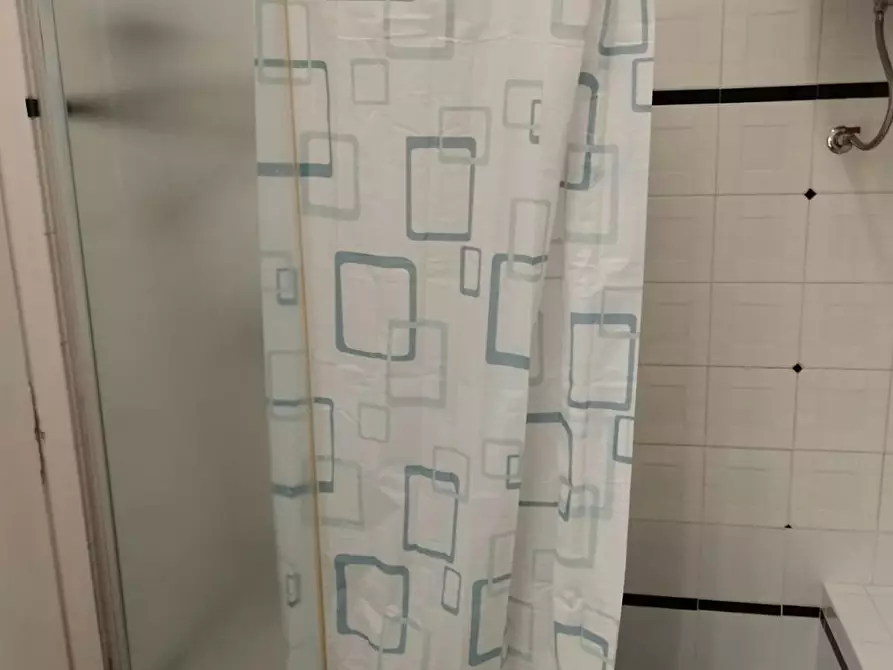 Immagine 3 di Camera in affitto  in Via Borghesano Lucchese a Roma