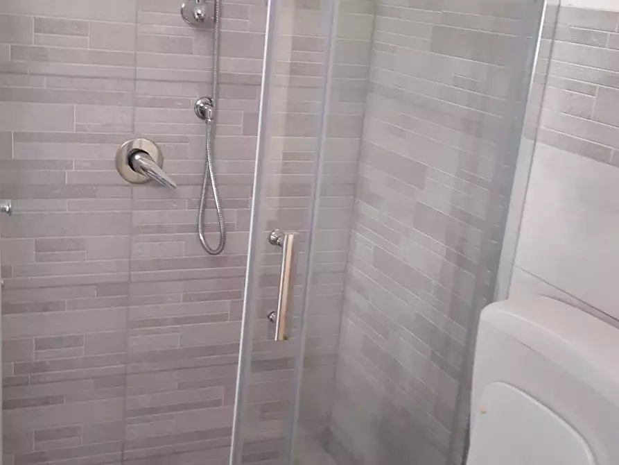 Immagine 8 di Camera in affitto  in Via Peschiera a Messina