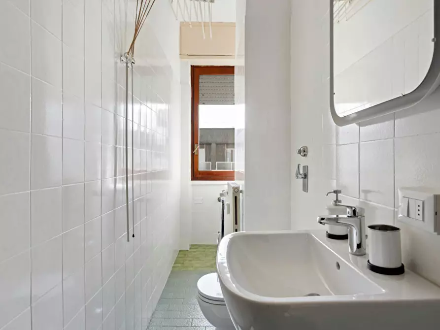 Immagine 8 di Camera in affitto  in Via Ronchi a Milano