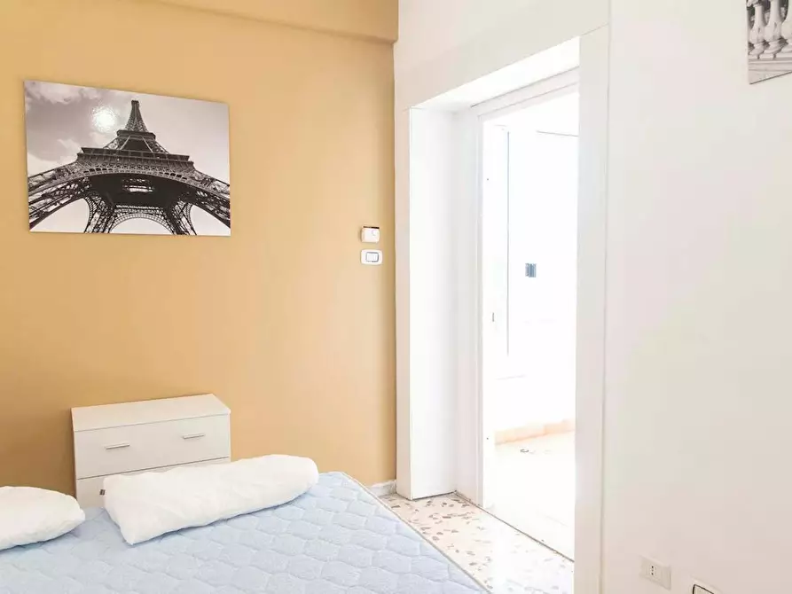 Immagine 2 di Camera in affitto  in Via Gregorio Ricci Curbastro a Roma