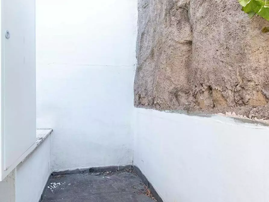 Immagine 10 di Camera in affitto  in Via Gregorio Ricci Curbastro a Roma