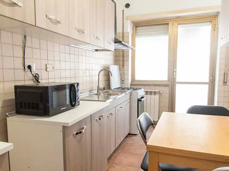 Immagine 6 di Camera in affitto  in Via Gregorio Ricci Curbastro a Roma