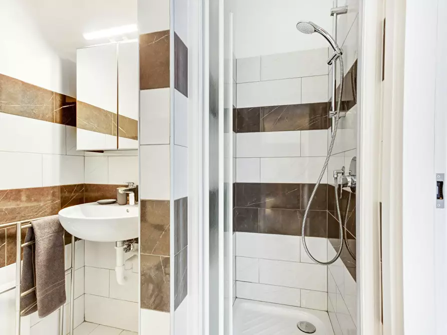 Immagine 6 di Camera in affitto  in Via Stromboli a Milano