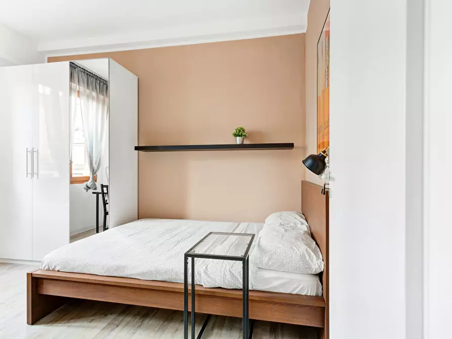 Immagine 2 di Camera in affitto  in Via Stromboli a Milano