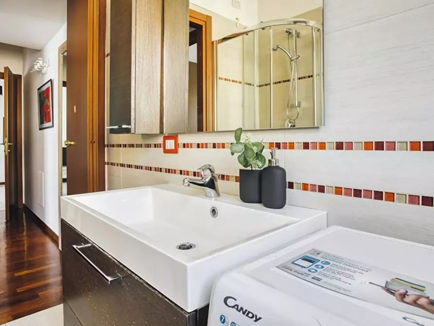 Immagine 10 di Camera in affitto  in Viale Carlo Espinasse a Milano