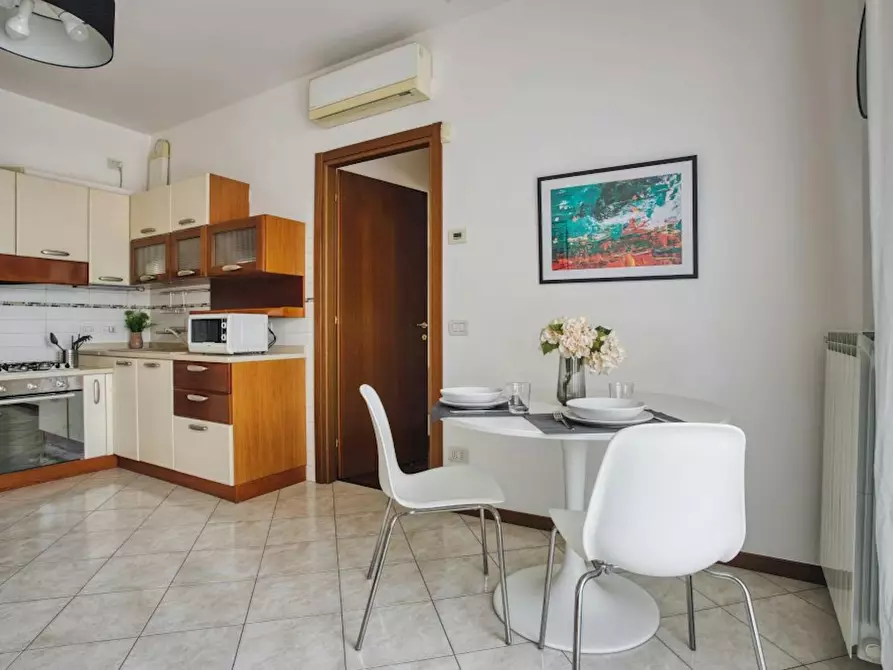 Immagine 2 di Camera in affitto  in Viale Carlo Espinasse a Milano