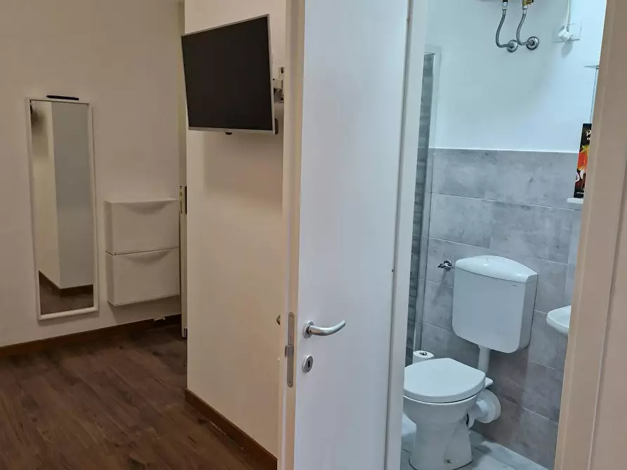 Immagine 10 di Camera in affitto  in Corso Trapani a Torino