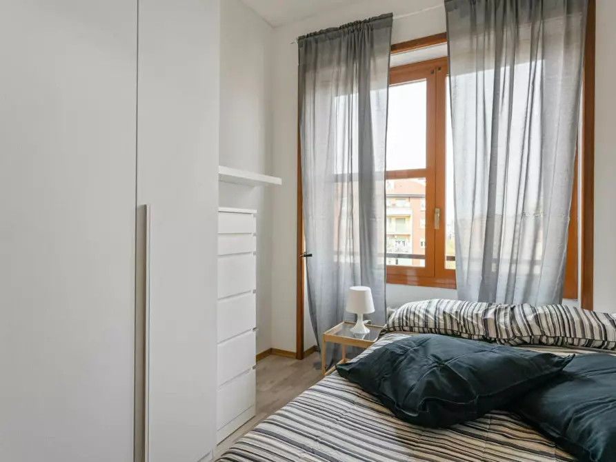 Immagine 4 di Camera in affitto  in Piazza Simone Bolivar a Milano