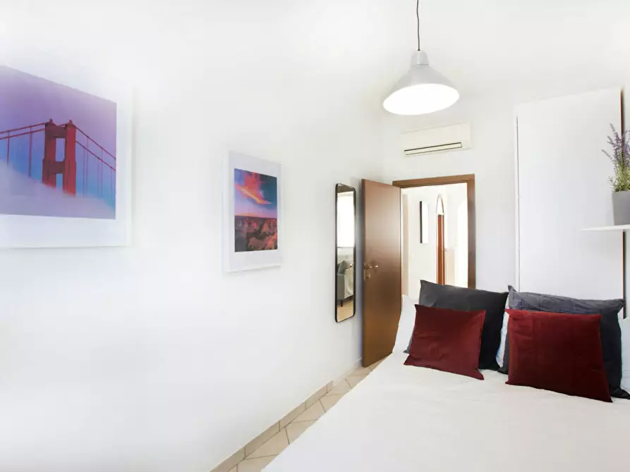 Immagine 2 di Camera in affitto  in Via Federico Engels a Milano