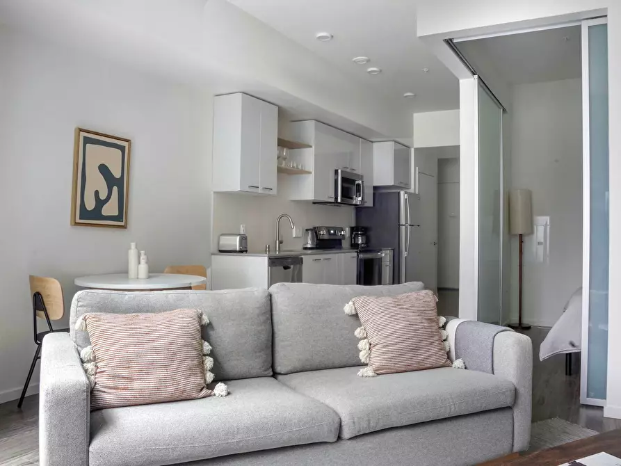 Immagine 2 di Appartamento in affitto  in Boren Avenue South a Messina