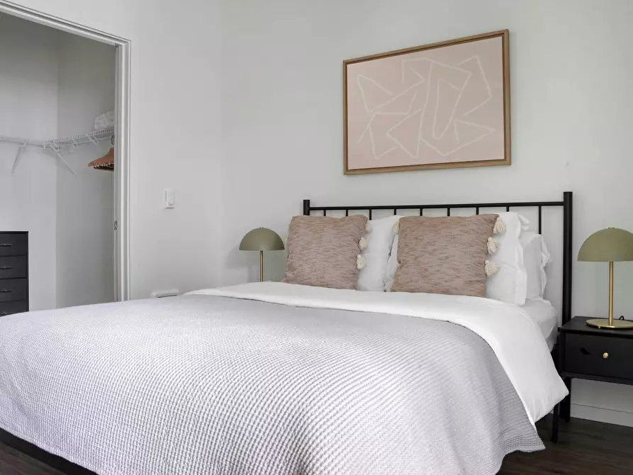 Immagine 8 di Appartamento in affitto  in Boren Avenue South a Messina