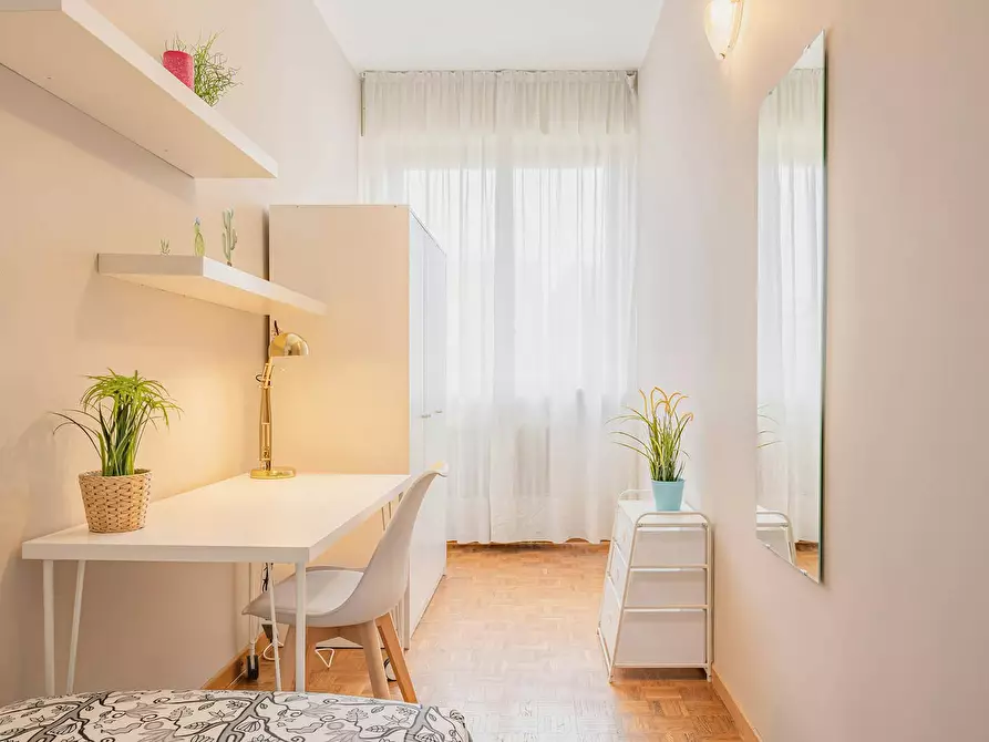 Immagine 4 di Camera in affitto  in Via Leopoldo Pollak a Milano