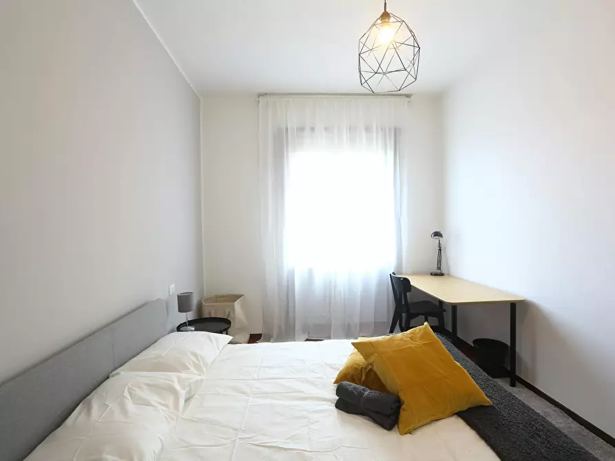 Immagine 3 di Camera in affitto  in Via Passo Sella a Milano