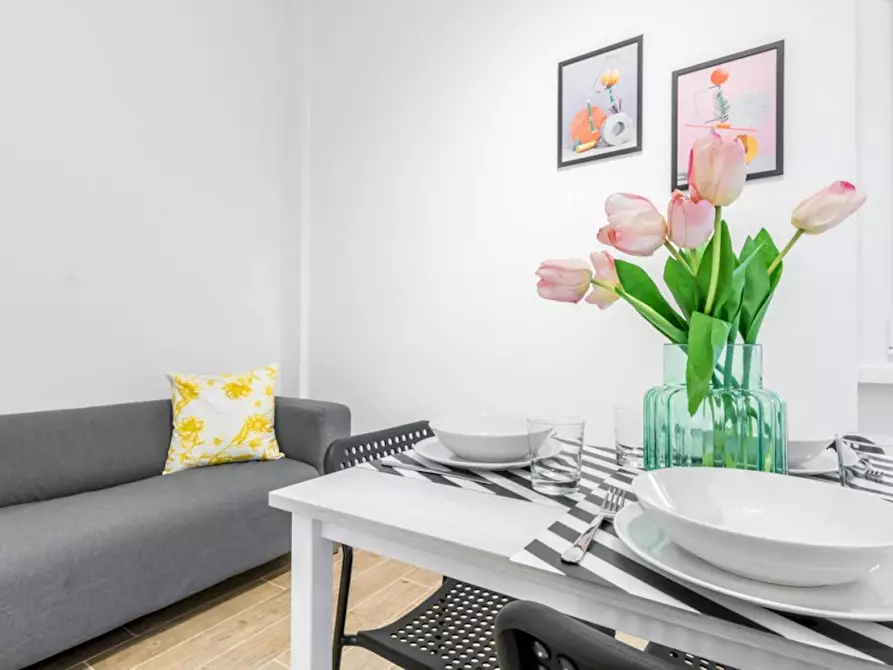 Immagine 3 di Camera condivisa in affitto  in Via delle Genziane a Milano